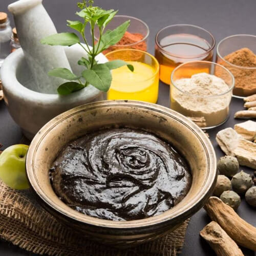 5 Ayurvedic Herbs That Help Strengthen Immunity Against Viral Infections